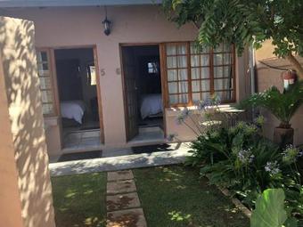 Hostal Rene's Guesthouse