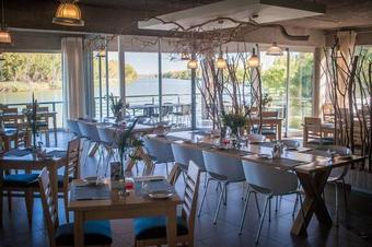 Hostal Broadwater River Estate