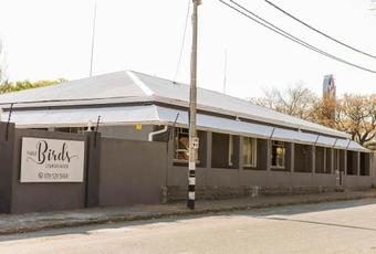 Hostal Three Birds Country House