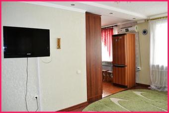 Apartamenty Na Prospekte Pobeda Revolutsii 99