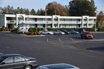 Motel Hospitality House