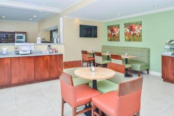 Hotel The Inn On Storrs