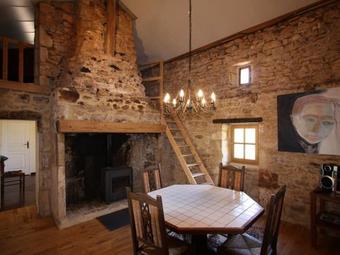 Spacious Holiday Home In Fumel With Swimming Pool