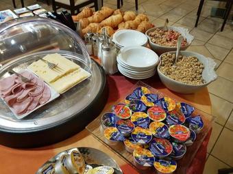 Hotel Les Balcons Du Velay