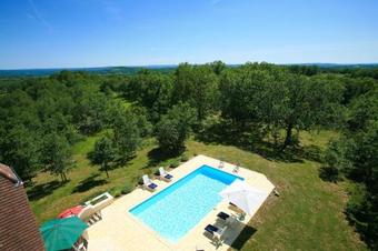 Mongoujou Villa Sleeps 8 Pool