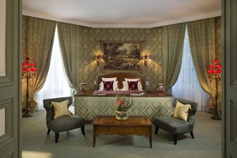 Hotel Chateau Laroche-ploquin