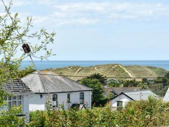 Spacious Holiday Home In Croyde Near Sea
