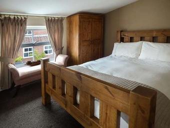 The White House, Driffield