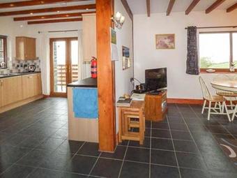 Y Bwthyn, Ystrad Meurig