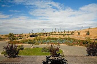 Hostal Albergue Sendaviva