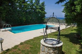 Villa Corinthian Residence