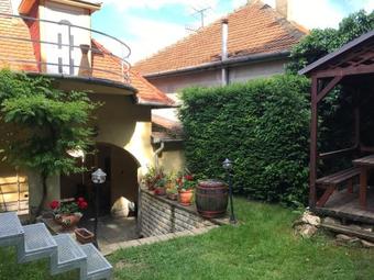 Hostal �v�r 12 Vend�gh�z