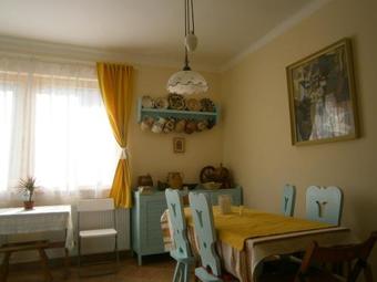 Hostal R�zsakert Vend�gh�z