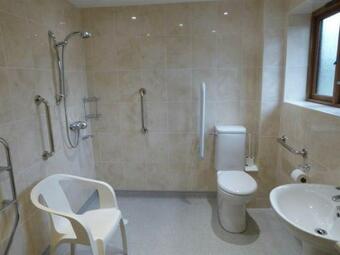 Rustic Holiday Home In Hailsham Kent With Duck Pond