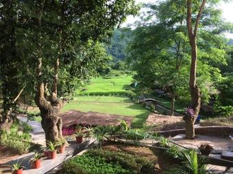 Hotel Mandu The Escape