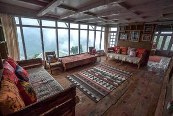 Villa Meena Bagh Ratnari- An Apple Orchard Bungalow