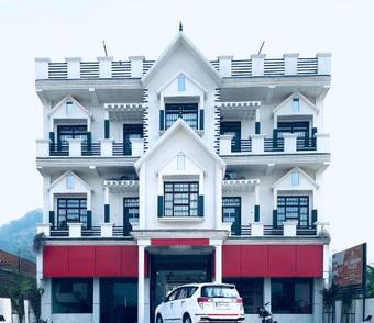 Hotel The Surendra Palace