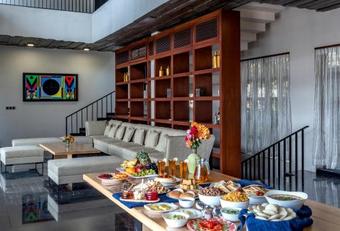 Villa Saffronstays Aquila