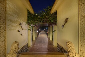 Villa Saffronstays 9 Palms