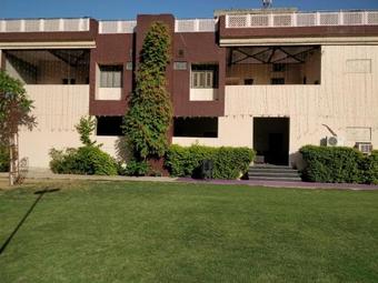 Hotel Ritumbhara Resort