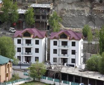 Hotel Kargil Heights
