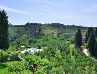 Corazzano Villa Sleeps 10 Pool Wifi