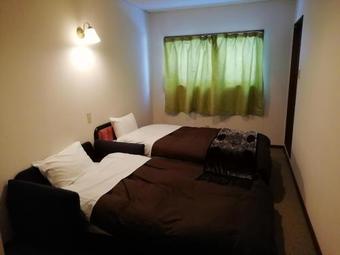 White Tree Lodge Madarao Tangram