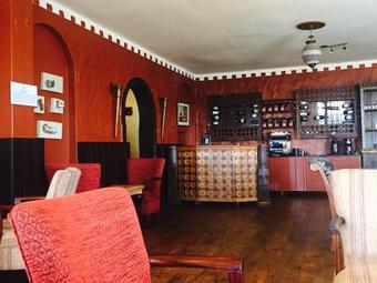 Hotel Tafaria Castle & Country Lodge