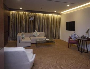 Movenpick Hotel & Convention Centre Klia