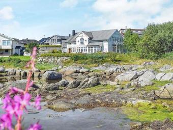 Holiday Home Ballstad