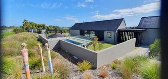 Bed & Breakfast Te Arai Retreat