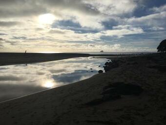 Hot Water Beach Bure Wera