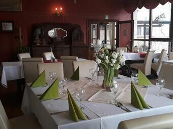 Hotel Pod Lipami Centrum Bankietowo Konferencyjne