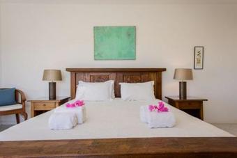 Galvana Villa Sleeps 8 Pool