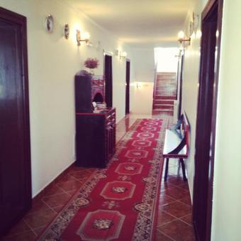 Hostal Pensiunea Sovirag