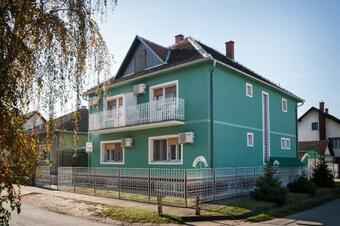 Bed & Breakfast Guest House Family