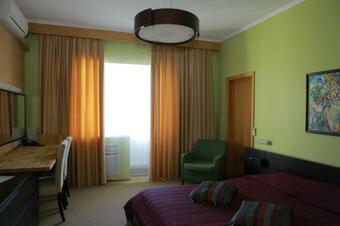 Hotel Green Apple