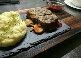 Hostal Guest House Tri Zvezde