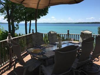 Hotel The Torch Lake Bed And Breakfast