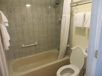 Hotel Crosby's Motor Inn