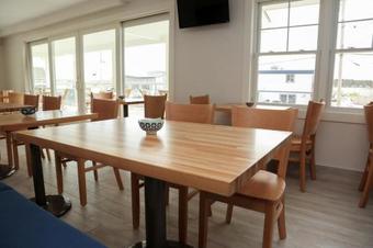 Hotel The Sea Breeze Inn