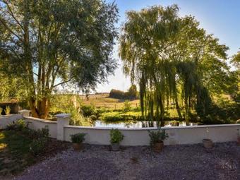 Boutique Holiday Home In Charenton-du-cher Near River