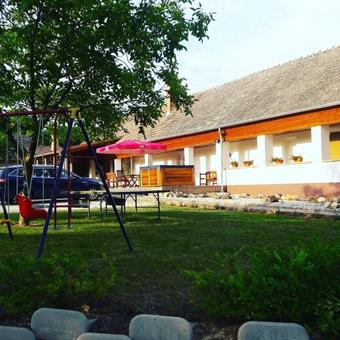 Hostal Vend�gh�z Kar�d