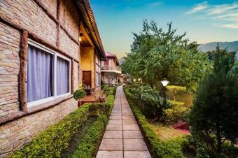 Hotel Summit Green Village Resort & Spa