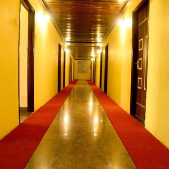 Hotel Kamat Plus