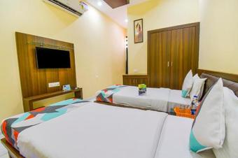 Hotel Fabexpress Royal Plaza