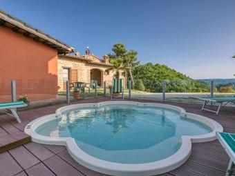 Lavish Mansion In Sant'angelo In Vado With Pool