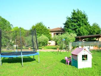 Tuscan Holiday Home With Lush Green Garden And Sea Nearby