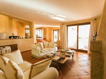 Liscia Di Vacca Villa Sleeps 18 Pool Air Con Wifi