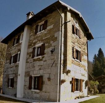 Hostal 4lander House Balins